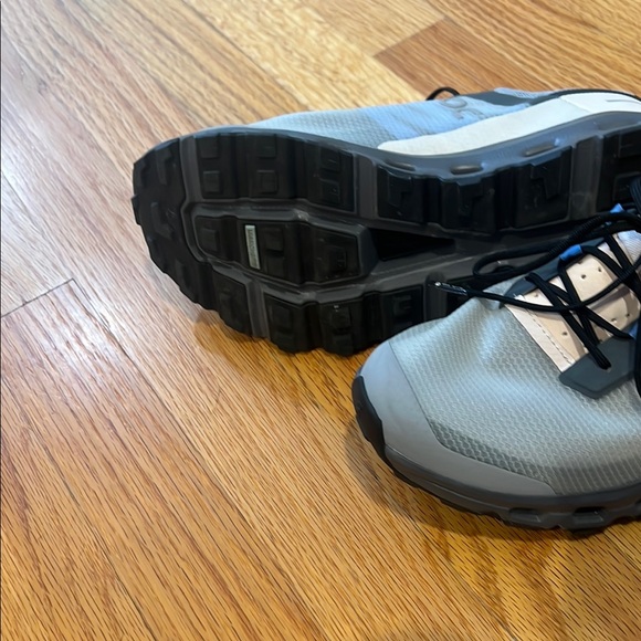 Women’s On Cloudvista Athletic Shoes - Picture 5 of 5